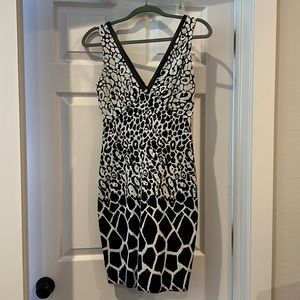 Nicole Miller Artelier black white animal print sheath leather neck size 2